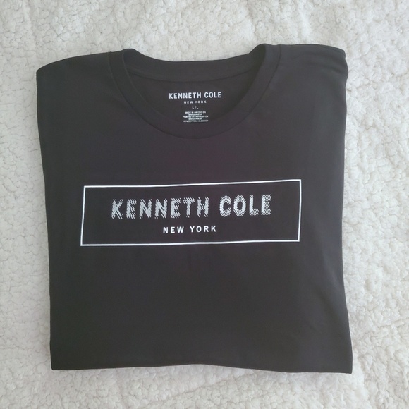 NEW Kenneth Cole New York Blur-Monogram Tee - Picture 1 of 5